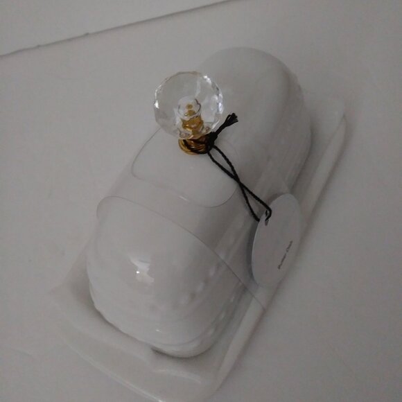 White Ceramic Butter Dish with Lid - Picture 8 of 10